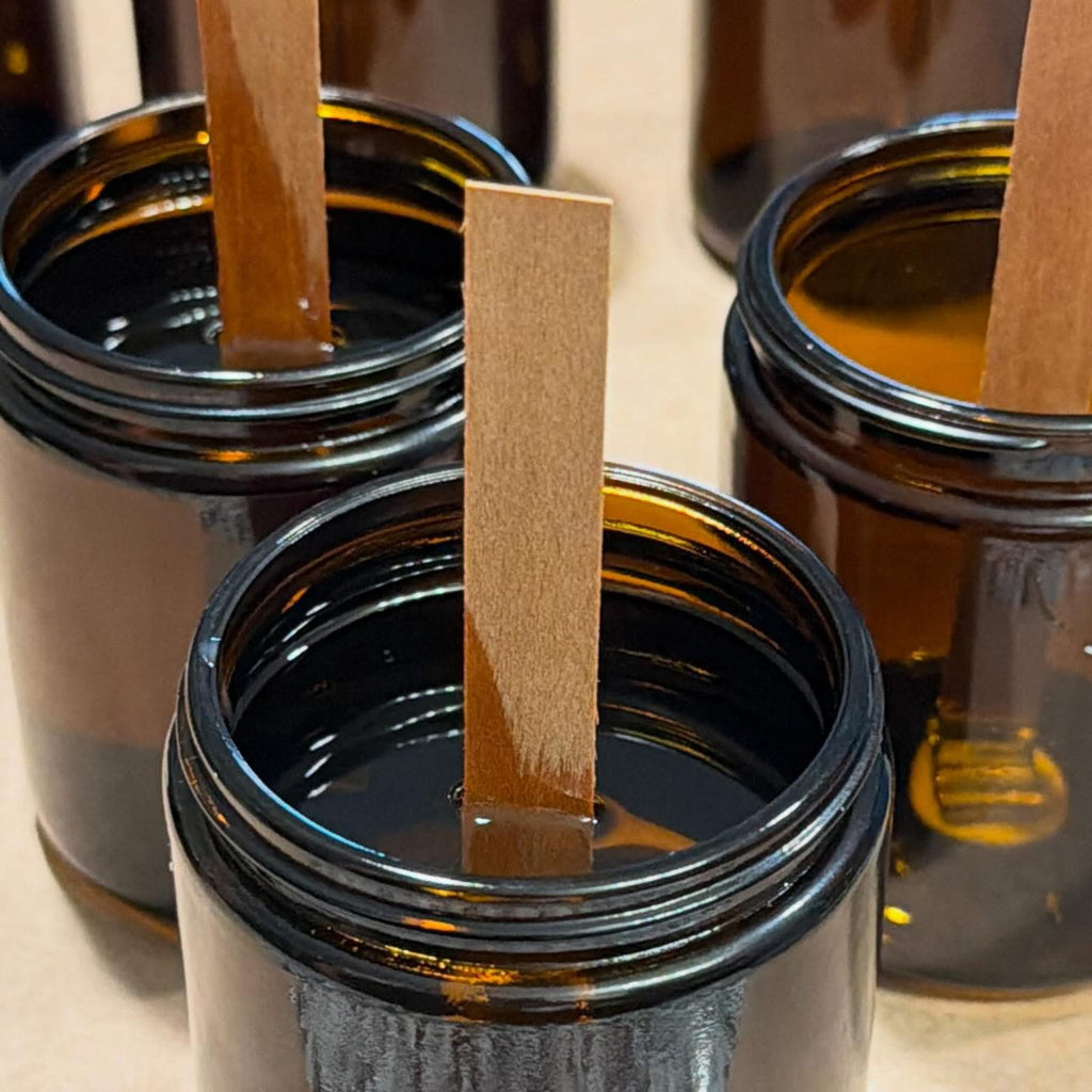 TOBACCO CARAMEL SOY WAX CANDLE 8.OZ